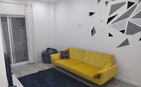 Lisbon, 3 Bedroom Apartment In Amora , 15 Min From The Beach